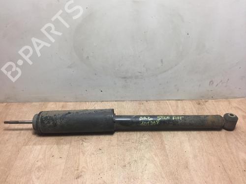 Venstre bagtil støddæmper FIAT STILO (192_) 1.6 16V (192_XB1A) (103 hp) 13223881