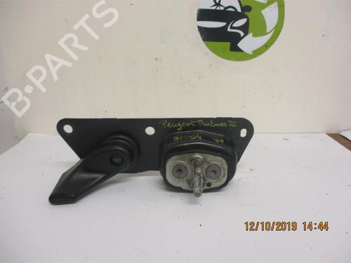 Used Rear right interior door handle PEUGEOT PARTNER Box Body/MPV 1.6 HDi 16V (90 hp) 13289794