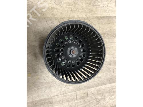 Heater blower motor RENAULT CLIO IV (BH_) 1.5 dCi 75 | BP20668095M62