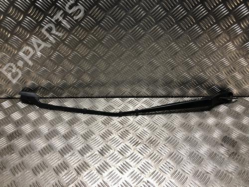 Used Front windshield wiper arm Front windshield wiper arm PEUGEOT 5008 II (MC_, MJ_, MR_, M4_) 1.5 BlueHDi 130 (MCYHZJ, MCYHZR, MCYHZX) (131 hp) 33458786 33458786