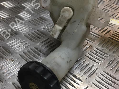 Used Brake master cylinder MITSUBISHI ASX (GA_W_) 2.2 Di-D 4WD (GA8W) (150 hp) 24492195