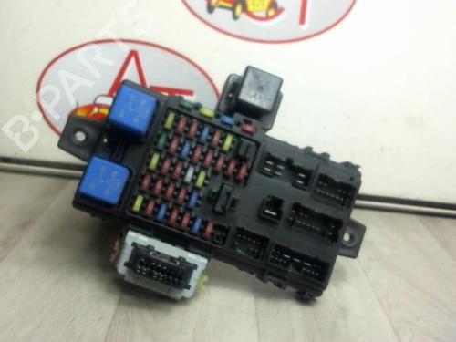 Fuse box HYUNDAI SANTA FÉ I (SM) 2.0 CRDi 4x4 | BP13267575E1 