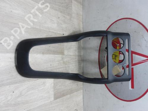 Middle console CITROËN C3 II (SC_) 1.4 HDi 70 (SC8HZC, SC8HR0, SC8HP4) | BP13289574I22 