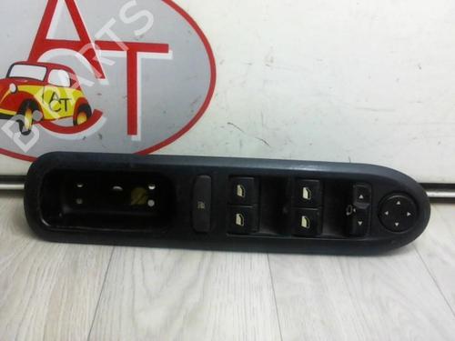 Used Left front window switch PEUGEOT 407 (6D_) 2.0 HDi 135 (6DRHRH, 6DRHRE, 6DRHRG, 6DRHRJ) (136 hp) 13280313