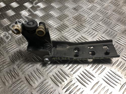 Andre Andre NISSAN PRIMASTAR Van (X82) 2.0 dCi 130 (131 hp) 35813357 35813357