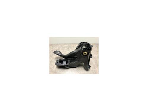Used Break pedal VW GOLF VII (5G1, BQ1, BE1, BE2) 2.0 GTD (184 hp) 23036481