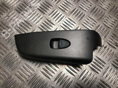 Højre bagtil elrude kontakt Højre bagtil elrude kontakt HONDA CIVIC VIII Saloon (FD, FA) 1.3 IMA (FA3, FD3) (95 hp) 33917486 33917486