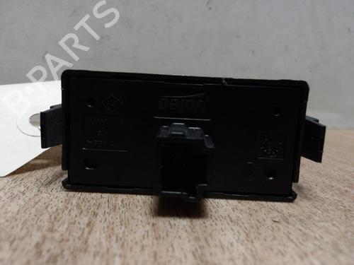 Used Warning switch RENAULT KANGOO Express (FW0/1_) 1.5 dCi 75 (FW07, FW10, FW04) (75 hp) 13228941