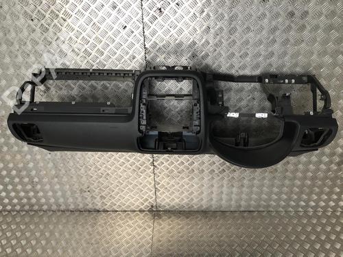 Instrumentbord VW SCIROCCO III (137, 138) 1.4 TSI (160 hp) 31245325