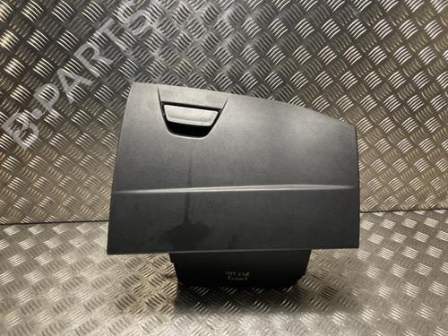 Used Glove box FORD FOCUS III 1.6 TDCi (95 hp) 31645521