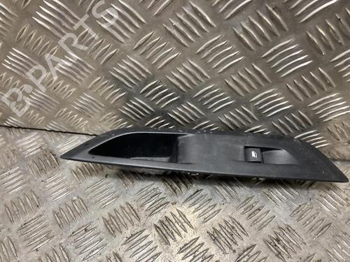 Used Right front window switch PEUGEOT 208 II (UB_, UP_, UW_, UJ_) 1.2 PureTech 100 (101 hp) 31245756