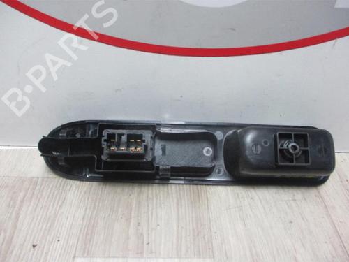 Right front window switch PEUGEOT 307 Break (3E) 2.0 HDI 90 | BP13225464I26