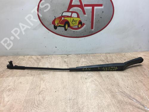 Used Front windshield wiper arm VW TOURAN (1T1, 1T2) 2.0 TDI (136 hp) 15529506
