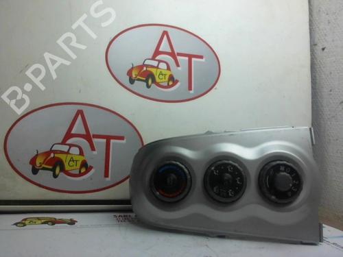 Climate control TOYOTA YARIS (_P9_) 1.4 D-4D (NLP90_, NLP90R) | BP13277744I5