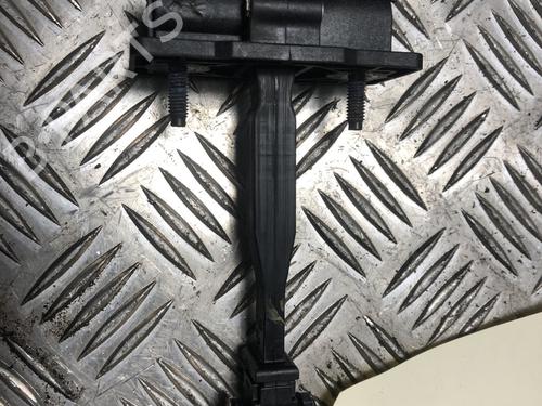 Dørhængsel/Dørbegrænser PEUGEOT 2008 II (UD_, US_, UY_, UJ_, UR_, UC_) 1.2 PureTech 130 (USHNS, URHNS) (130 hp) 32509856