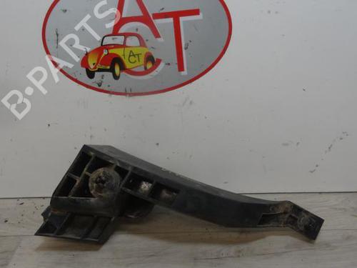Used Rear bumper bracket SUZUKI GRAND VITARA II (JT, TE, TD) 1.9 DDiS All-wheel Drive (JT419, TD44, JB419WD, JB419XD,... (129 hp) 12962559