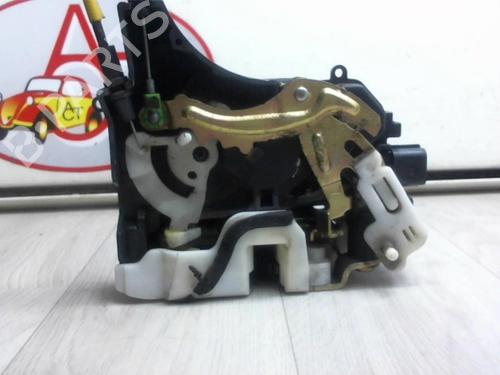 Rear left lock MITSUBISHI GRANDIS (NA_W) 2.0 DI-D (NA8W) | BP13281094C100 