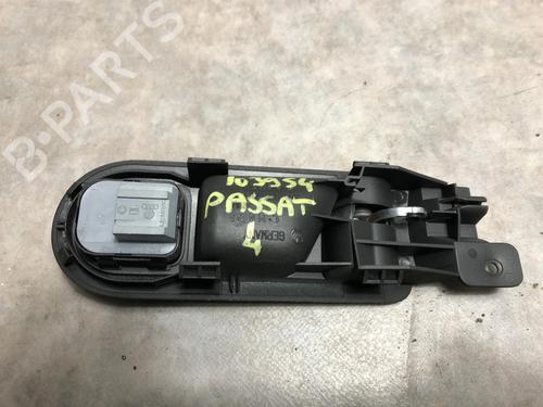 Used Front left interior door handle VW PASSAT B5.5 (3B3) 1.9 TDI (101 hp) 25306686