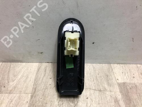 Used Right front window switch DACIA DUSTER (HS_) 1.5 dCi (109 hp) 20616007