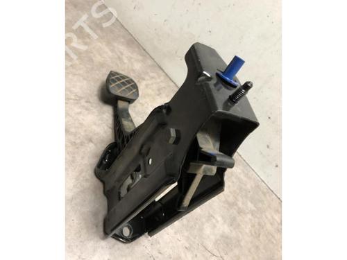 Clutch pedal VW NEW BEETLE Convertible (1Y7) 1.9 TDI | BP20622426I13