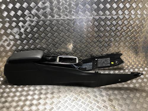 Mittelkonsole PEUGEOT 2008 II (UD_, US_, UY_, UJ_, UR_, UC_) 1.5 BlueHDI 100 (102 hp) 31836342