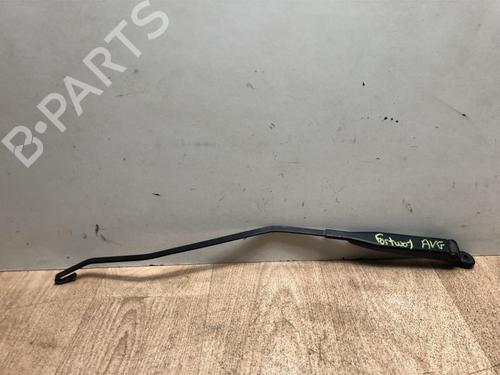 Used Front windshield wiper arm SMART FORTWO Coupe (450) 0.8 CDI (450.300, 450.301, 450.302, 450.303, 450.306) (41 hp) 13279575