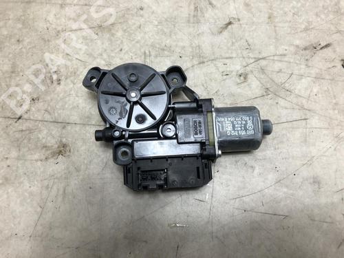 Used Right rear window motor VW POLO V (6R1, 6C1) 1.6 TDI (90 hp) 20623687