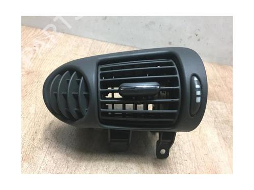 Air vent MERCEDES-BENZ C-CLASS (W203) C 270 CDI (203.016) | BP13110651I21 