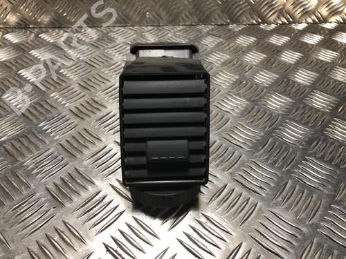 Used Air vent VW TRANSPORTER T5 Van (7HA, 7HH, 7EA, 7EH) 2.5 TDI (174 hp) 31992207