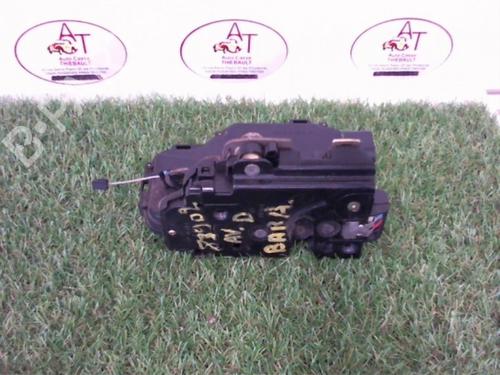 Høyre foran lås VW BORA I (1J2) 1.6 (101 hp) 25297768