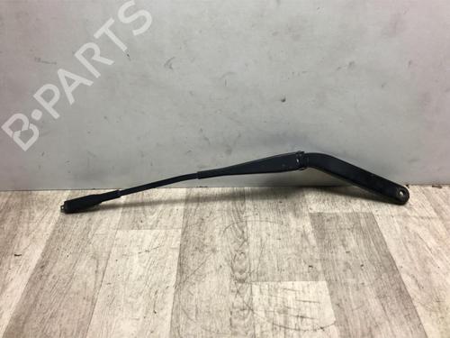 Used Front windshield wiper arm BMW 1 (E81) 118 d (143 hp) 23873092