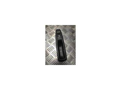 Used Right rear window switch RENAULT CAPTUR I (J5_, H5_) 1.5 dCi 90 (J5N4, J5M5, J5MW, J5M6, J5AL, J5AJ) (90 hp) 26233817