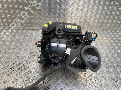 Klimaanlæg PEUGEOT 2008 II (UD_, US_, UY_, UJ_, UR_, UC_) 1.2 PureTech 130 (USHNS, URHNS) (130 hp) 32628267