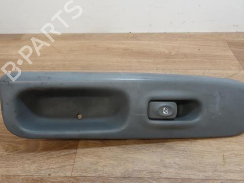 Used Right front window switch RENAULT TWINGO I (C06_) 1.2 16V (C060) (60 hp) 13225404