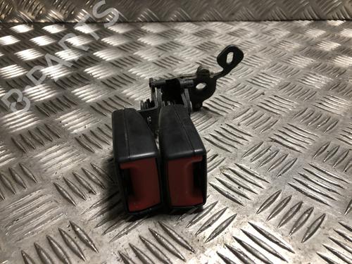 seat-buckle-vw-golf-vii-5g1-bq1-be1-be2-2012-2013-2014-2015-2016-2017-2018-2019-2020-2021-33286271 main image