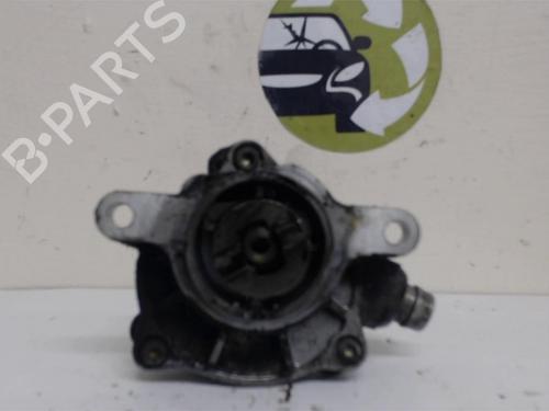 Used Vacuum pump RENAULT MASTER I Van (T__) 28-35 2.1 D (60 hp) 30673866