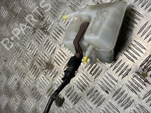 Used Brake fluid reservoir Brake fluid reservoir PEUGEOT 308 II (LB_, LP_, LW_, LH_, L3_) 1.2 THP 130 (131 hp) 33402247 33402247