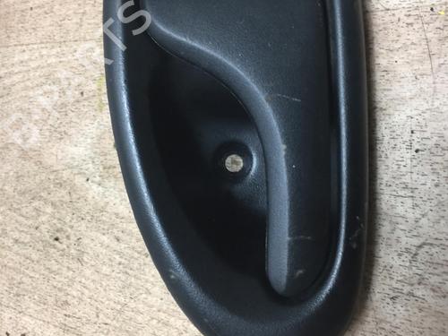 Used Front right interior door handle DACIA LOGAN (LS_) 1.4 (LS0A, LS0C, LS0E, LS0G) (75 hp) 13226054