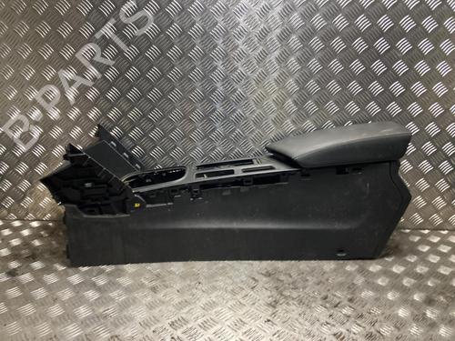 Used Middle console Middle console RENAULT MEGANE IV Hatchback (B9A/M/N_) 1.5 Blue dCi 115 (B9A6) (116 hp) 34415682 34415682