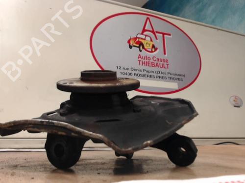 Used Left front steering knuckle TOYOTA YARIS (_P9_) 1.4 D-4D (NLP90_, NLP90R) (90 hp) 20620717