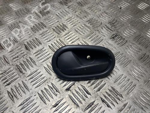 Puxador interior trás esquerdo DACIA SANDERO II TCe 90 (B8M1, B8MA, B8AC) (90 hp) 31204572