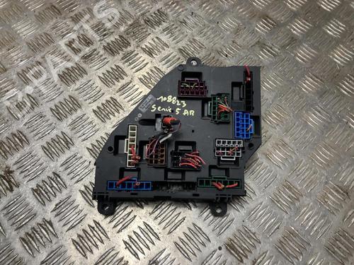 Used Fuse box BMW 5 Gran Turismo (F07) 535 i (306 hp) 31203952