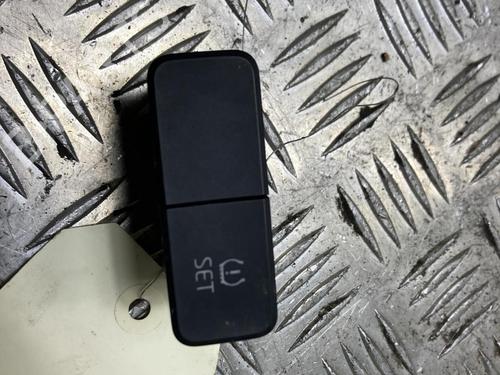 Used Switch Switch VW UP! (121, 122, BL1, BL2, BL3, 123) 1.0 (60 hp) 33292246 33292246