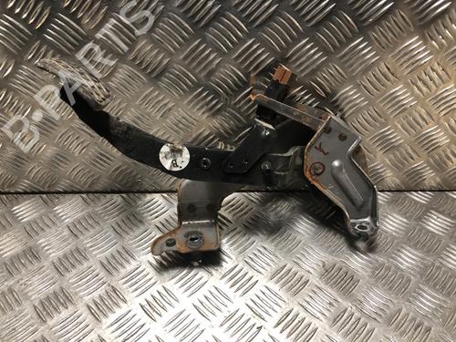 Pedal embraiagem NISSAN QASHQAI I (J10, NJ10) 1.5 dCi (110 hp) 32737502