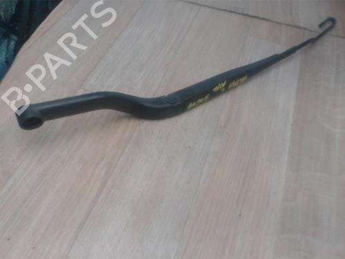 Used Front windshield wiper arm OPEL VECTRA C (Z02) 2.0 DTI 16V (F69) (101 hp) 13266603