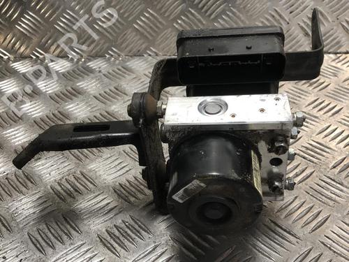 ABS Bremseaggregat NISSAN PIXO (UA0) 1.0 (68 hp) 31243951