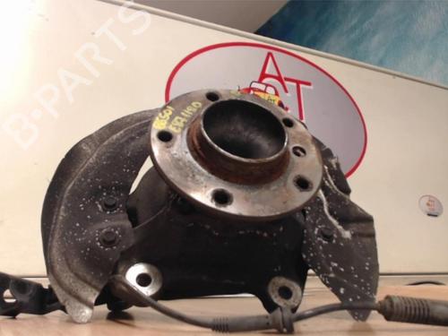 Used Right front steering knuckle BMW 1 (E87) 118 d (122 hp) 28286716