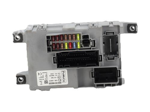 Used Fuse box Fuse box 37021150 37021150