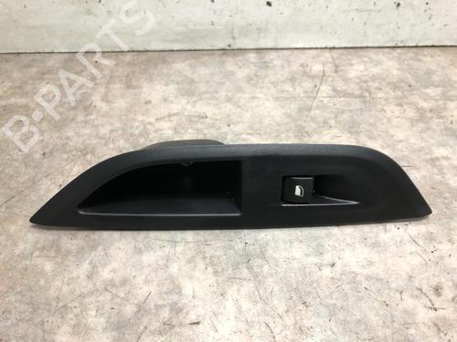 Used Right rear window switch PEUGEOT 2008 II (UD_, US_, UY_, UJ_, UR_, UC_) 1.5 BlueHDI 130 (131 hp) 20625534