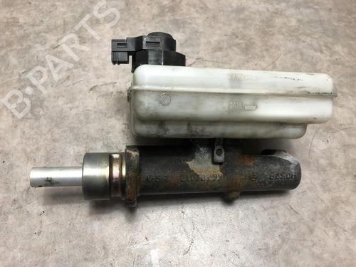 Used Brake master cylinder IVECO DAILY III Van 35 C 12 V, 35 S 12 V (AGKA43A2, AGKB43A2, AGKB46A2,... (116 hp) 23128411